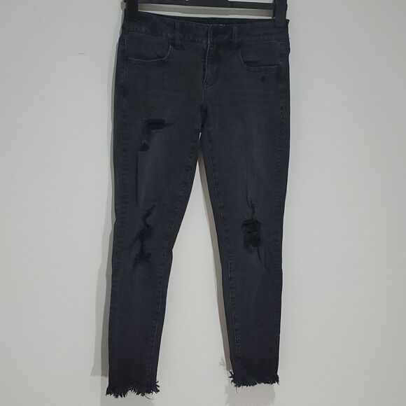 american Eagle black super stretch X 28x28 size 4 super low jeggings - Picture 3 of 8